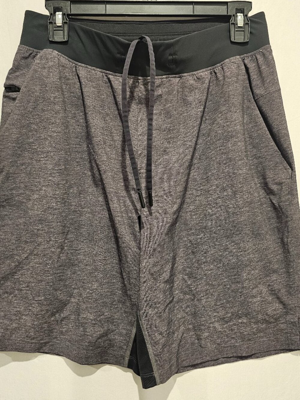 Lululemon Men's Workout Shorts Gray Size M Running Training Activewear
